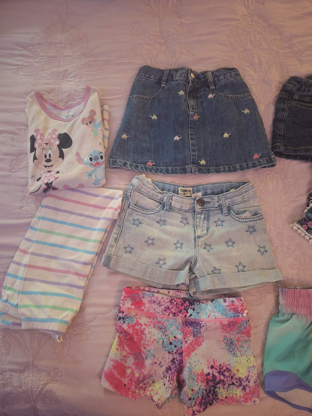 OshKosh B'gosh Light Blue Star Denim Shorts for Kids -           Lot Size 5/6
